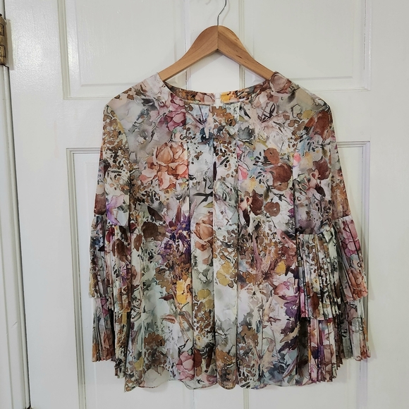 Donna Degnan Tops - Donna Degnan Floral Blouse